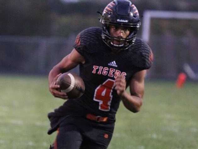 Dual-threat quarterback Jaime Garcia leads Yamhill-Carlton's offense. (Photo courtesy Yamhill-Carlton High School)