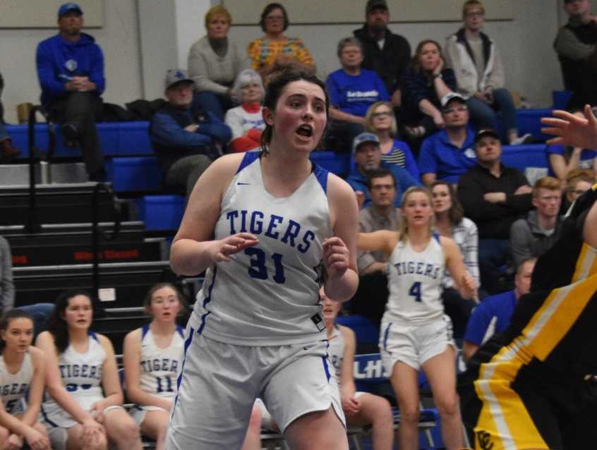 Ella Dunlap scored 25 points in La Grande's win over Cascade on Friday. (Photo by Jeremy McDonald)