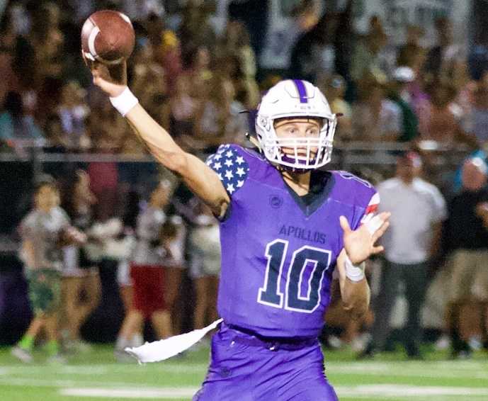 Sunset's Callum Craig has thrown 19 touchdown passes this season. (Photo by Norm Maves Jr.)