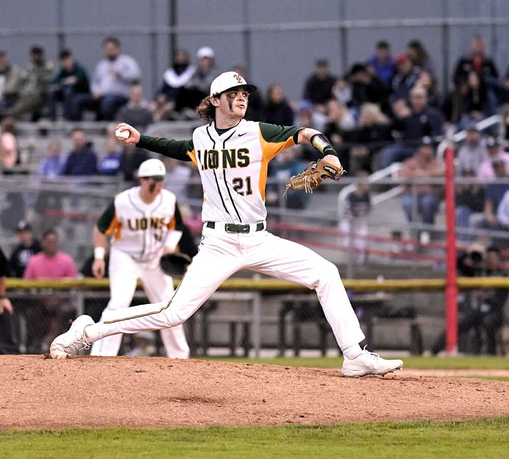 Drew Talavs twirled a two-hit shutout in West Linn's 6A championship-winning bid (Jon Olson)