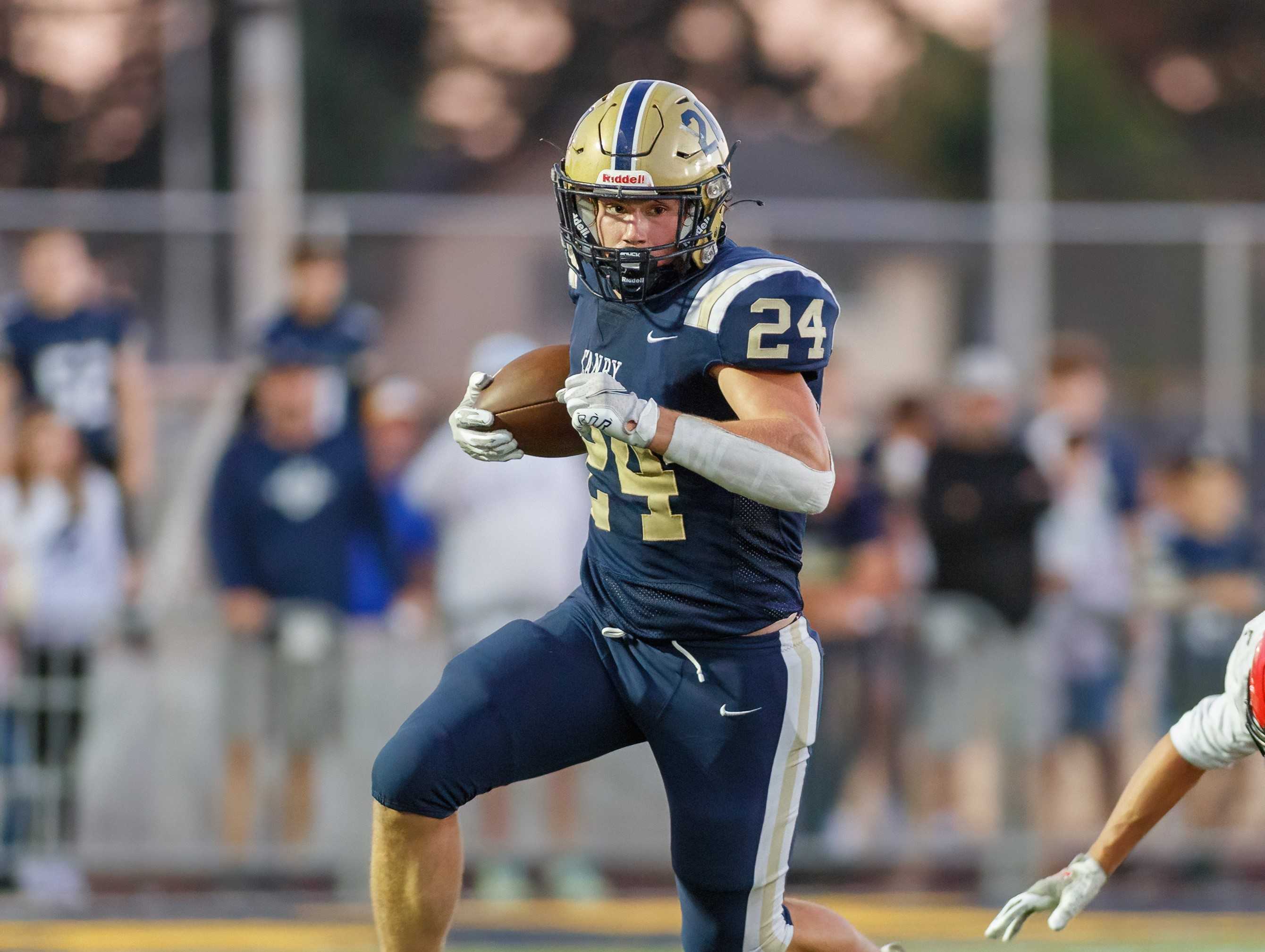 Canby junior Tyler Konold left Thursday's game at Beaverton early with an ankle injury. (Jordy Villlagomez/The Canby Current)