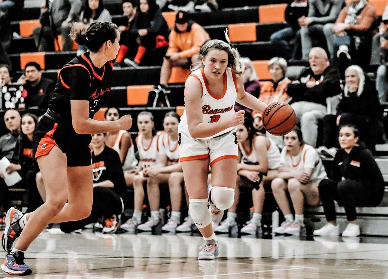 Beaverton's Zoe Borter (3), one of four returning starters, drives against Camas on Wednesday. (Photo by Fanta Mithmeuangneua)