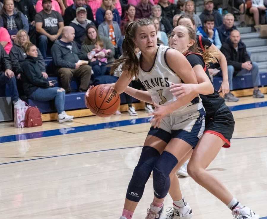 Banks senior Alex Saunders scored a team-high 14 points in a 43-41 win over Corbett on Friday. (Photo by John Voss)