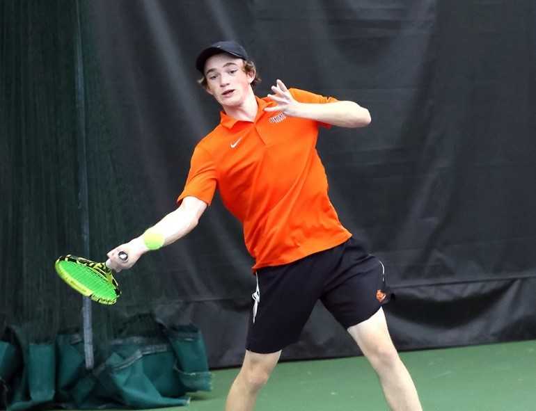 Beaverton senior Tannor Binder defeated Metro League rival Reif Larson of Jesuit in the final Saturday. (NW Sports Photography)