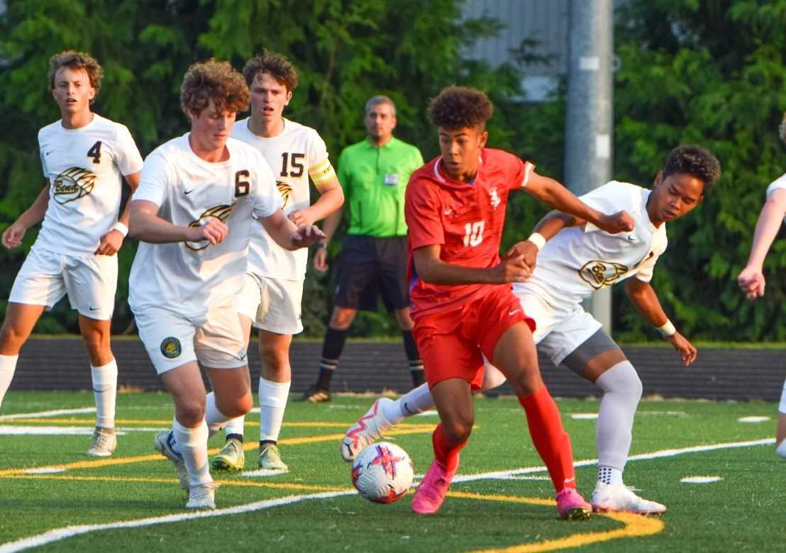 La Salle Prep junior Vance Sheffield (10) scored four goals in his team's 6-0 season-opening win at Bend. (Photo by Sam Valdez)