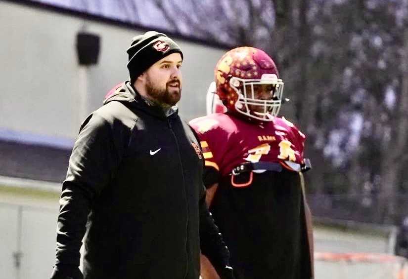 Former Jesuit and Oregon lineman Charlie Landgraf was the offensive line coach at Central Catholic in 2021 and 2022.