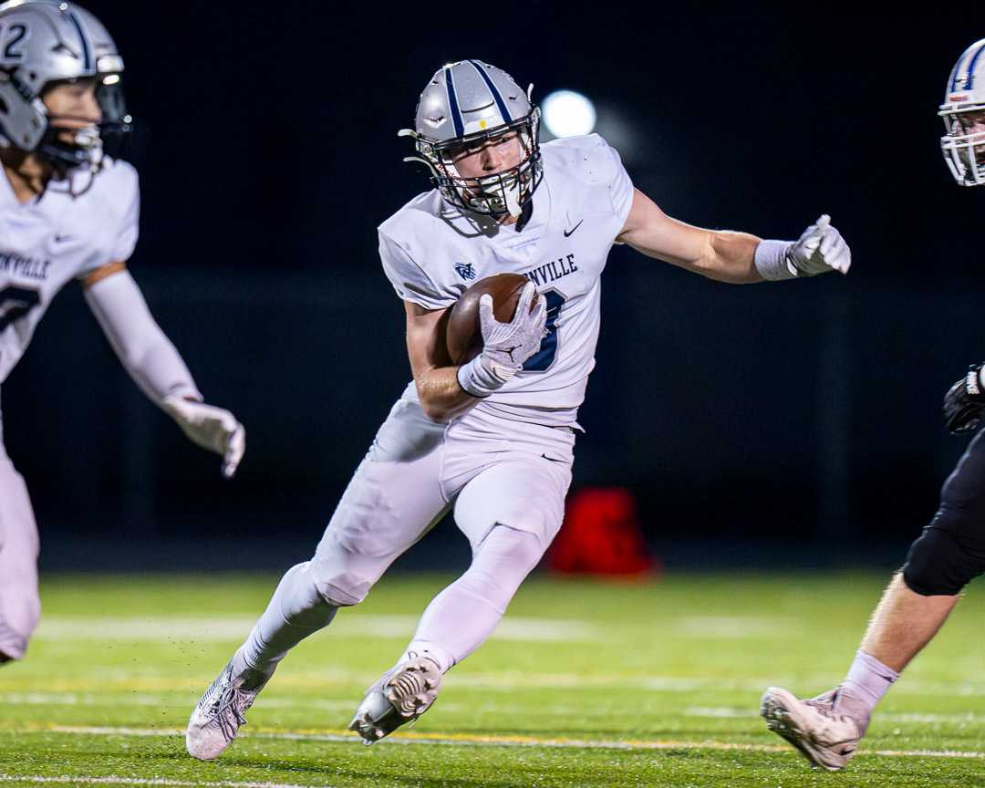 Wilsonville's Nick Crowley has 72 catches for 1,278 yards and 23 touchdowns this season. (Photo by Michael Williams)