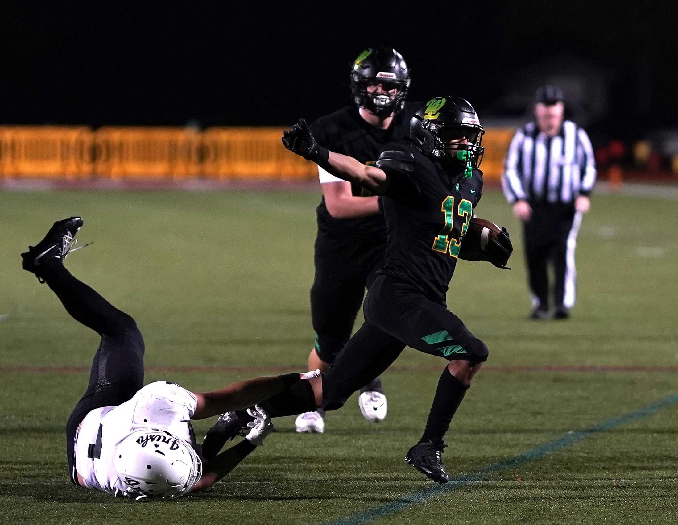 West Linn's Viggo Anderson rushed for 152 yards on 24 carries in Friday's semifinal win over Sheldon. (Photo by J.R. Olson)