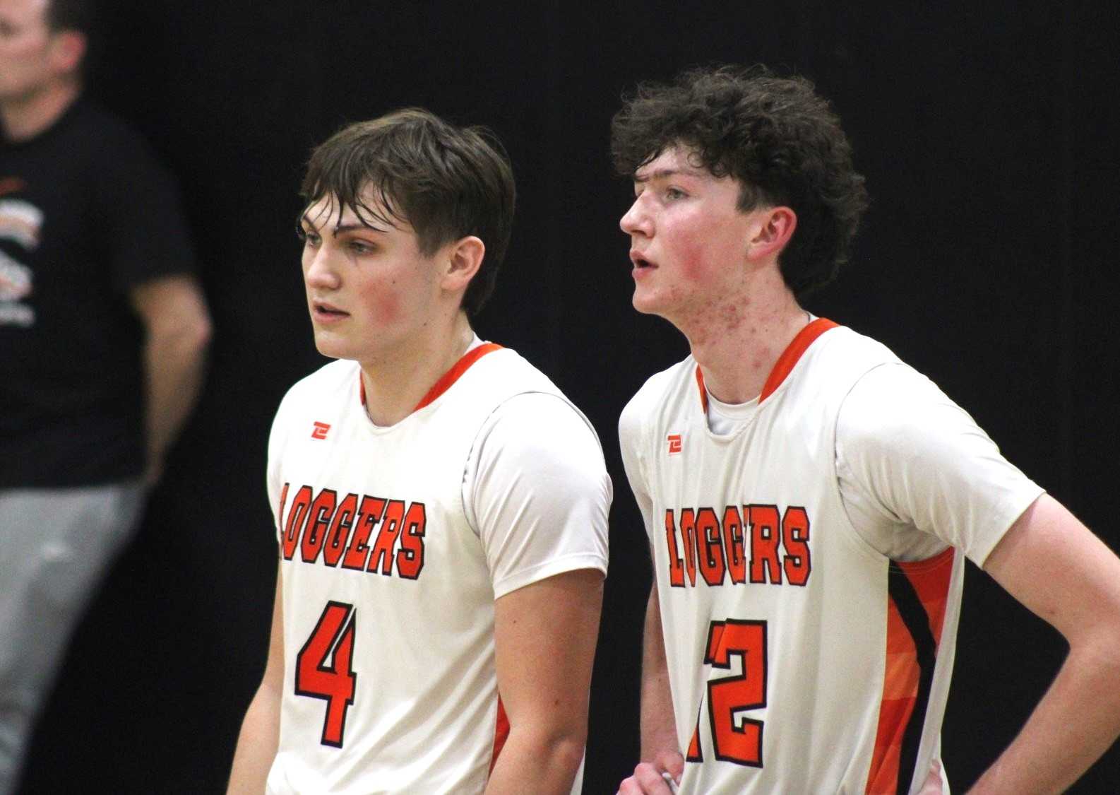 Scio's Hunter Courtney (4) -- with Brycen Zosel (12) -- scored a game-high 29 points Wednesday. (Photo by Jeremy McDonald)