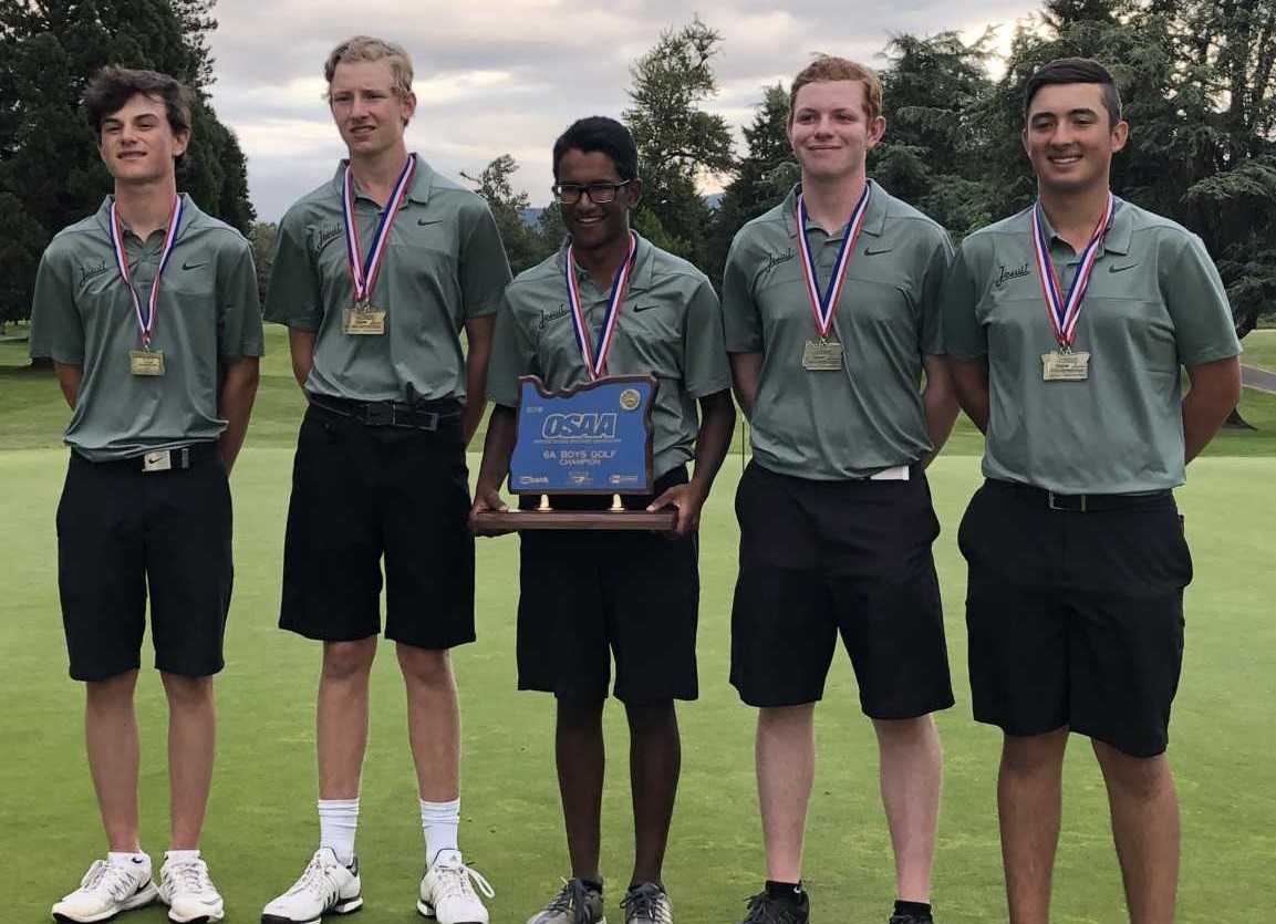 Jesuit's (left to right) Austin Boyle, Johnny Ward, Samir Dutta, Andrew Reinhardt and Brody Marconi pose with the 2018 6A trophy