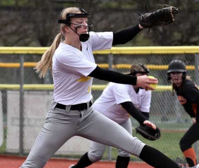 Linfield-bound senior Tayah Kelley has thrown five shutouts for South Umpqua this season. (Photo by Jen Gregario)