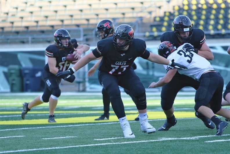 Thurston's Wesley Kommer rushed for 194 yards on 24 carries Saturday. (Photo by Patrick Edmison)