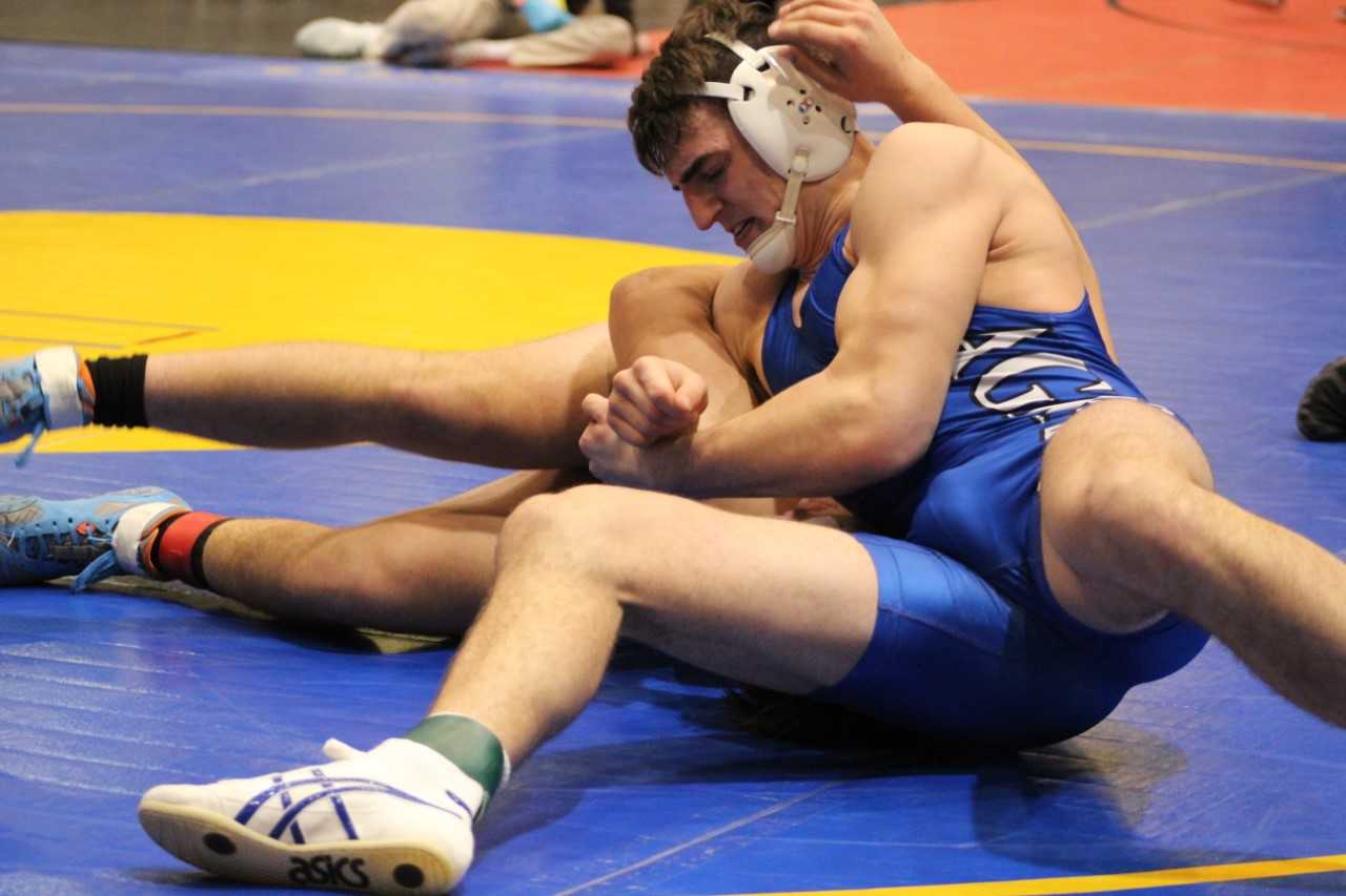 La Grande's Chris Woodworth, a reigning 4A champion, went 6-0 with five pins at the Oregon Classic. (Courtesy La Grande HS)