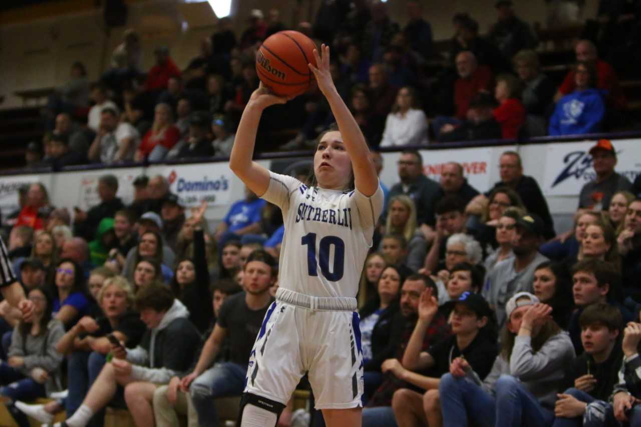 Sutherlin's Kiersten Haines goes up for a jumper in Friday's win over Burns. (NW Sports Photography)