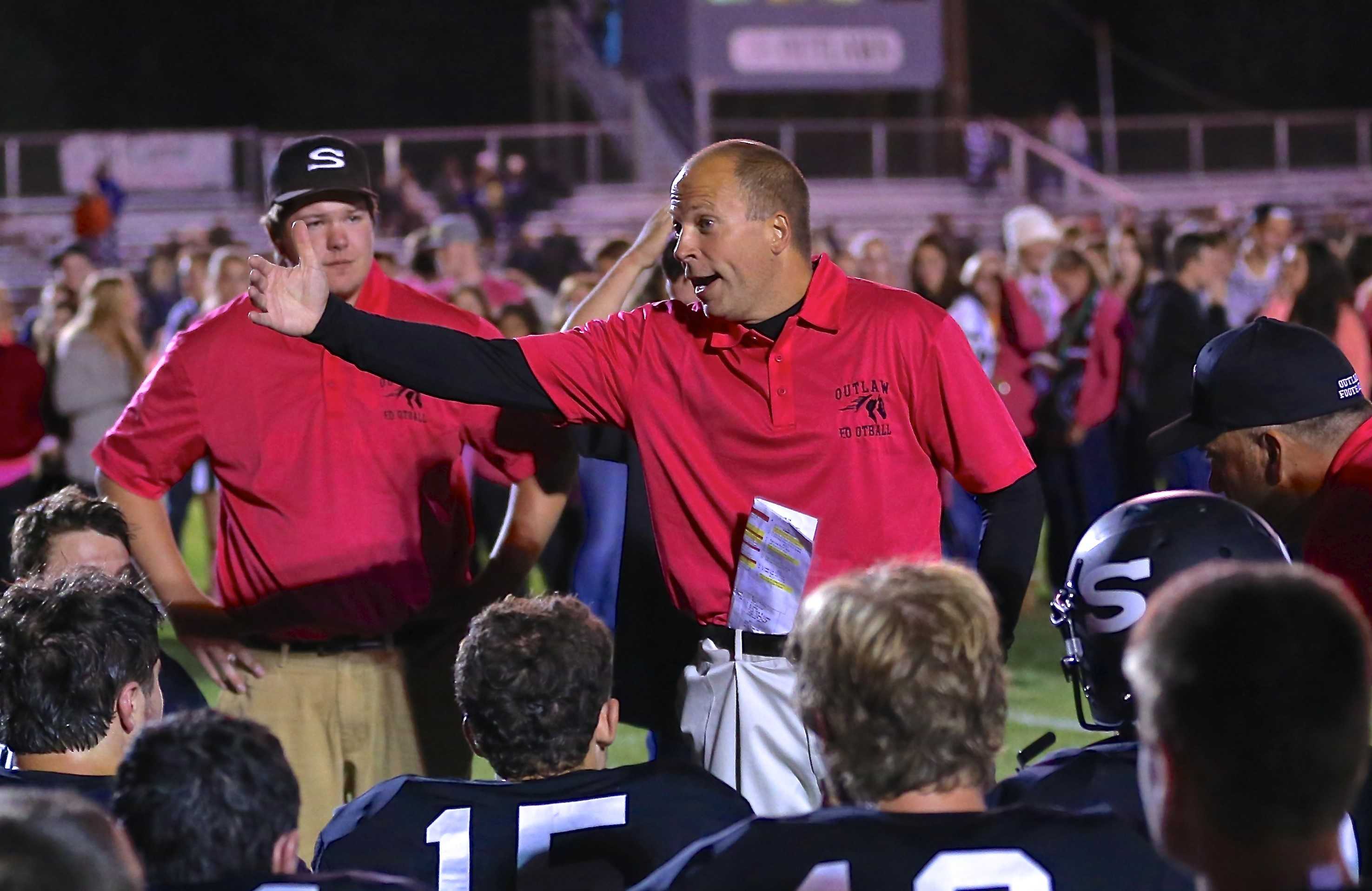 Gary Thorson went 19-9 as the Sisters football coach from 2014 to 2016. (Photo courtesy Outlaws Photography)