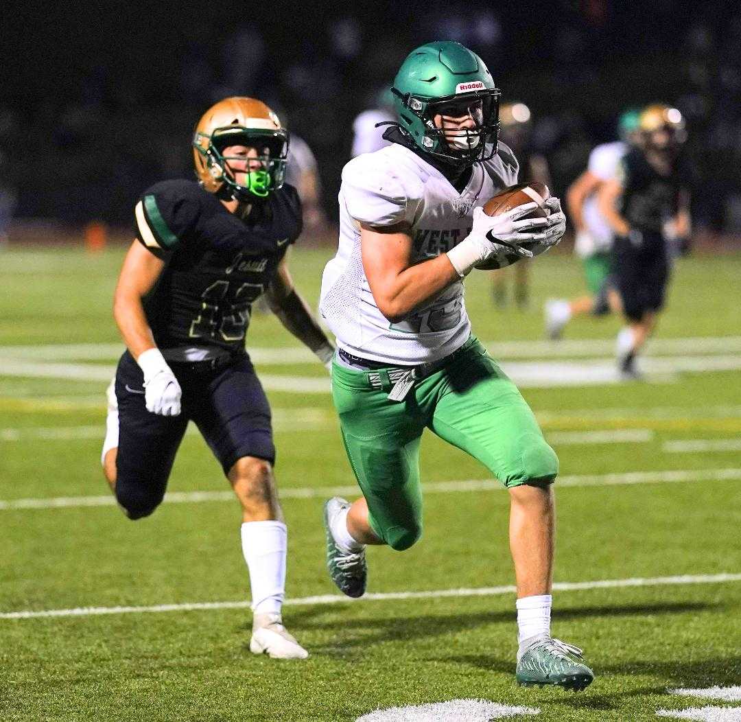 West Linn's Mark Hamper caught a 49-yard touchdown pass and had a 54-yard catch Friday at Jesuit. (Photo by Jon Olson)