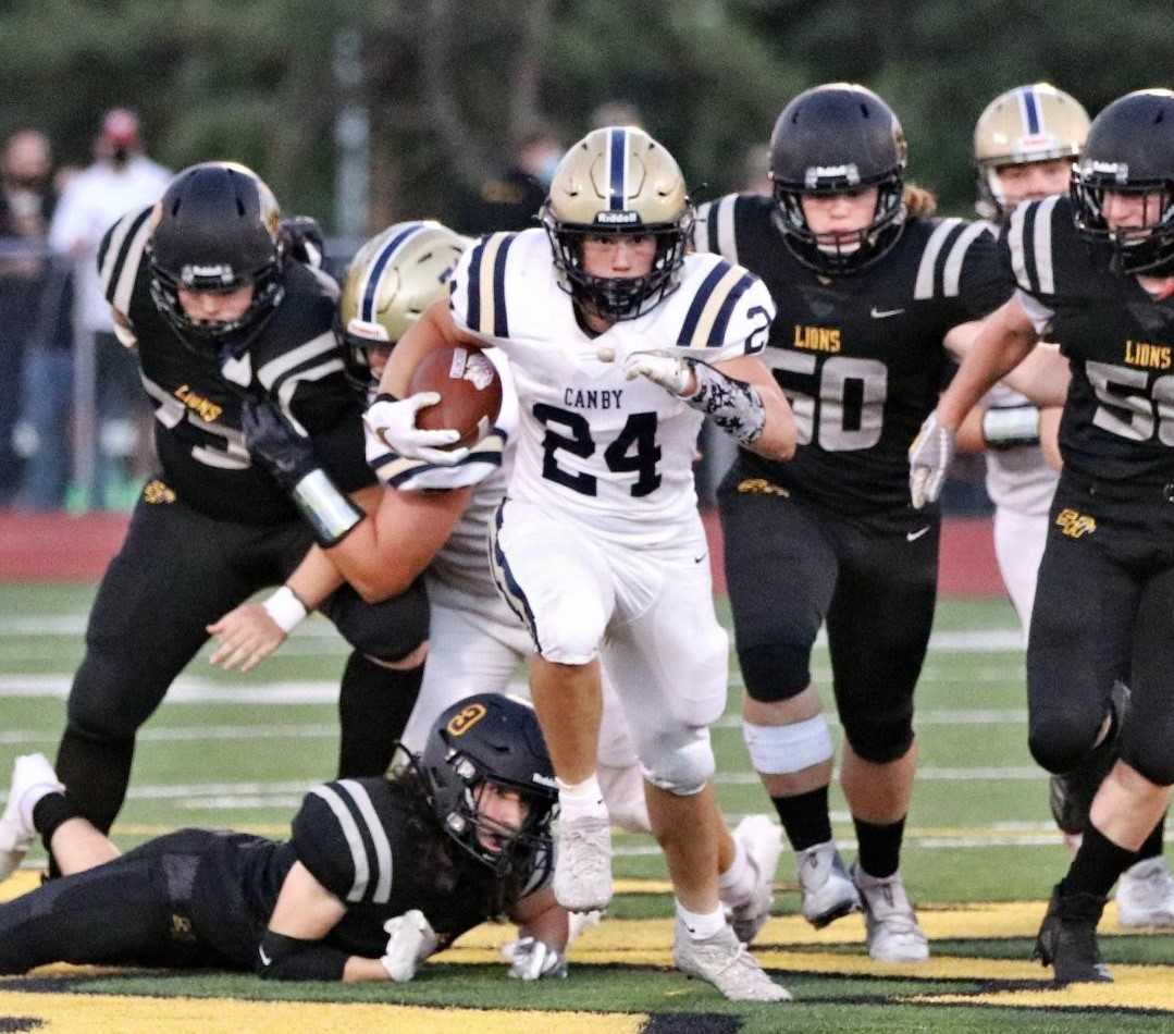 Canby sophomore Tyler Konold has rushed for 741 yards and nine touchdowns this season. (Photo by Lisa N. Gibson)