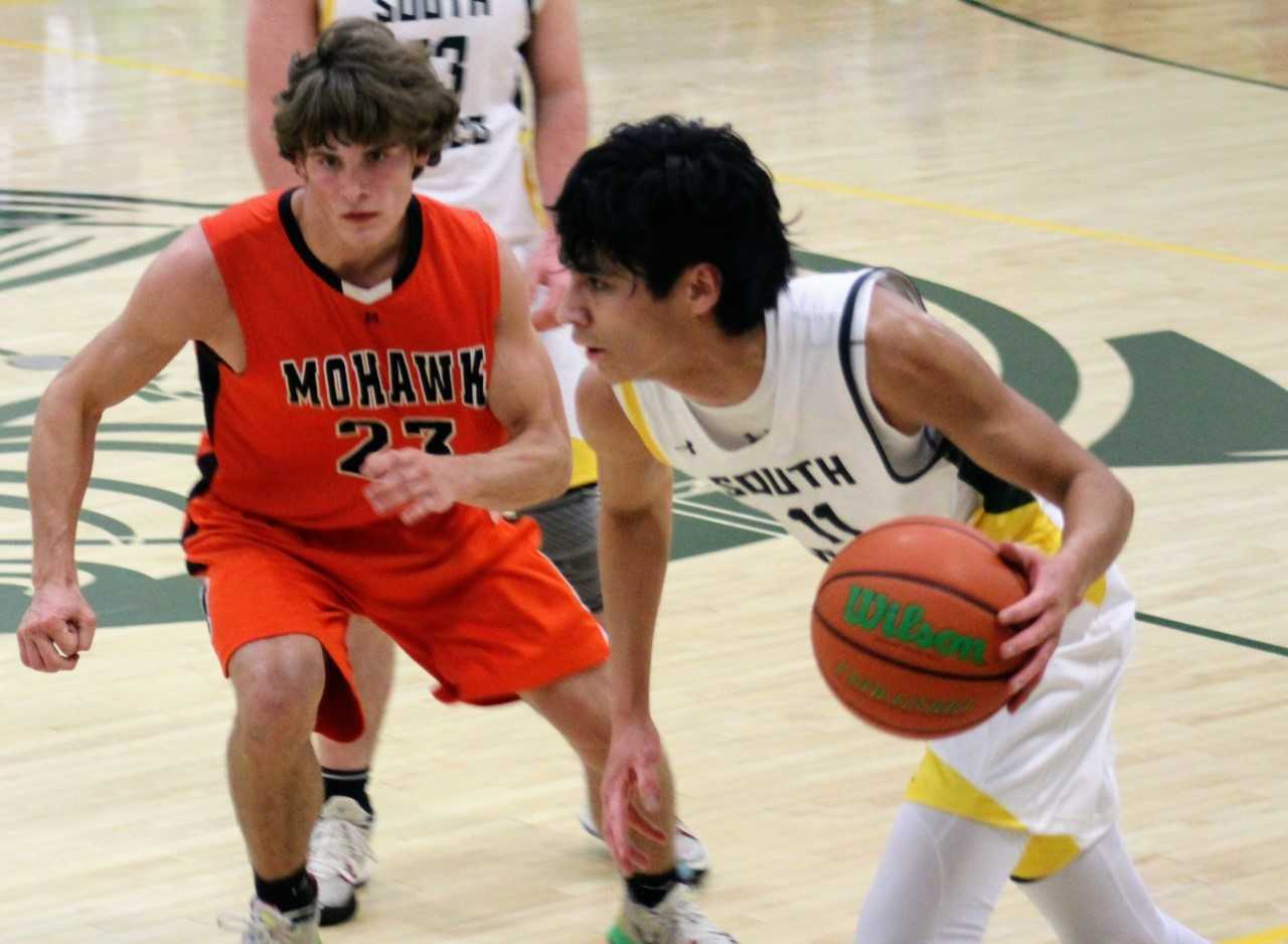 South Wasco County's Oscar Thomas (11) is averaging a team-high 19.2 points this season. (Photo by Yancy Wells)
