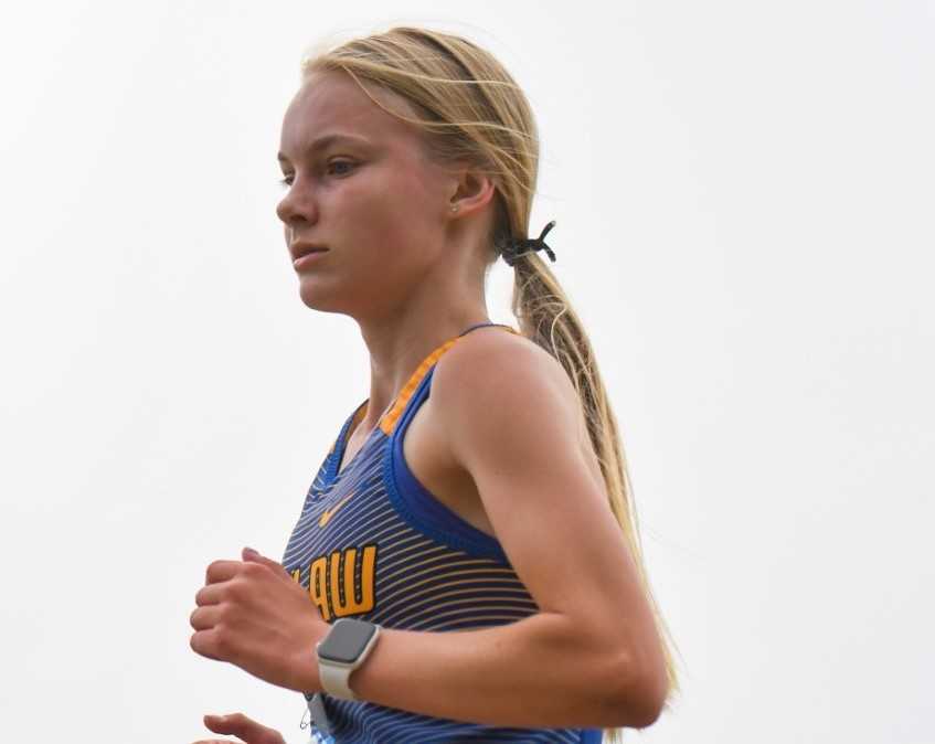 Junior Corduroy Holbrook, 18th in the 4A meet last year, has helped set the pace for Siuslaw. (Photo by Becky Holbrook)