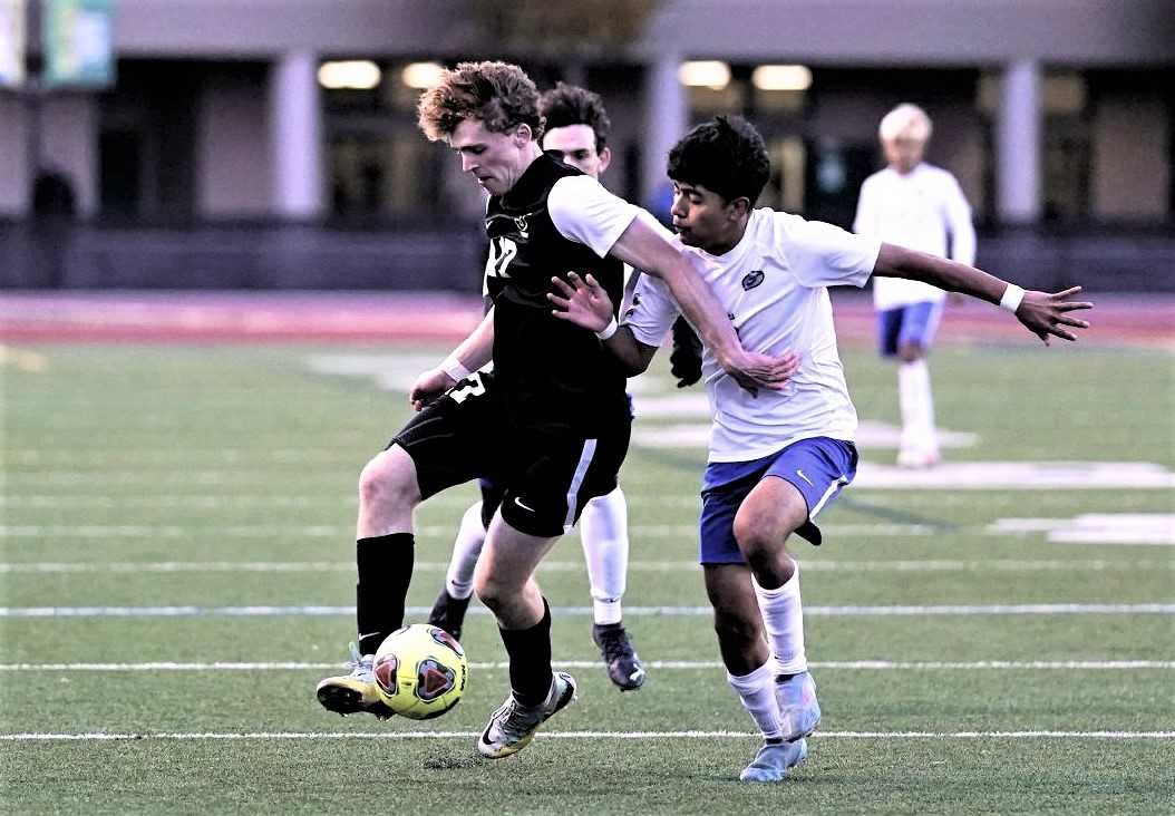 Jesuit's Drew Pedersen scored his 24th goal and was the catalyst of a second-half scoring surge Tuesday. (Photo by Jon Olson)