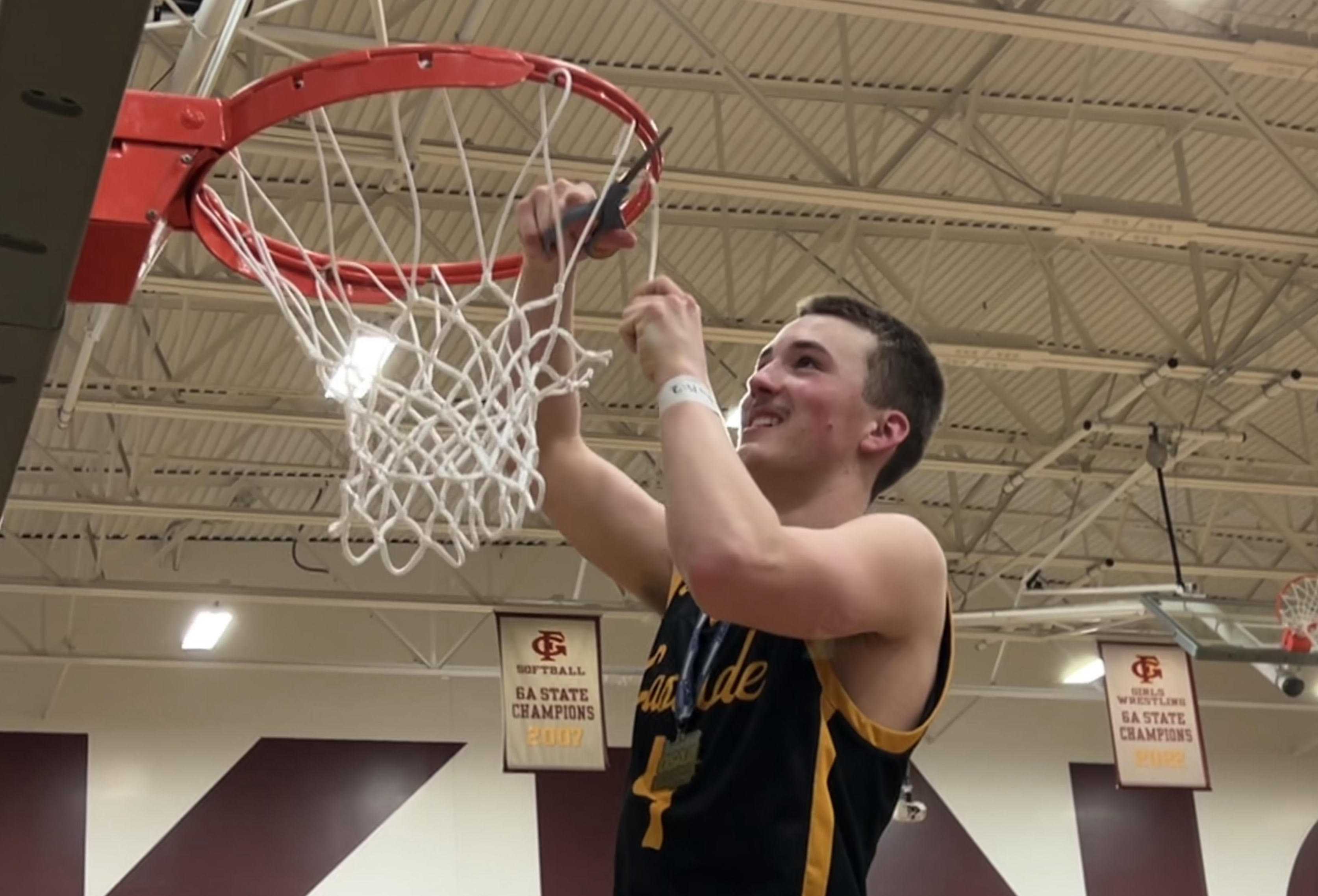 Cascade's Landon Knox had a game-high 19 points in Saturday's 61-52 victory over top-seeded Philomath. (Jim Beseda)