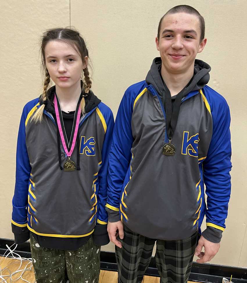 Kiya and Corbin Roe look to add to their high state finishes this year for Knappa