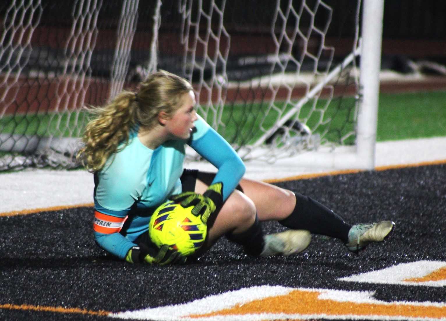 Silverton senior goalkeeper Ella Lulich turns back a Mountain View shot in Wednesday's win. (Photo by Jeremy McDonald)