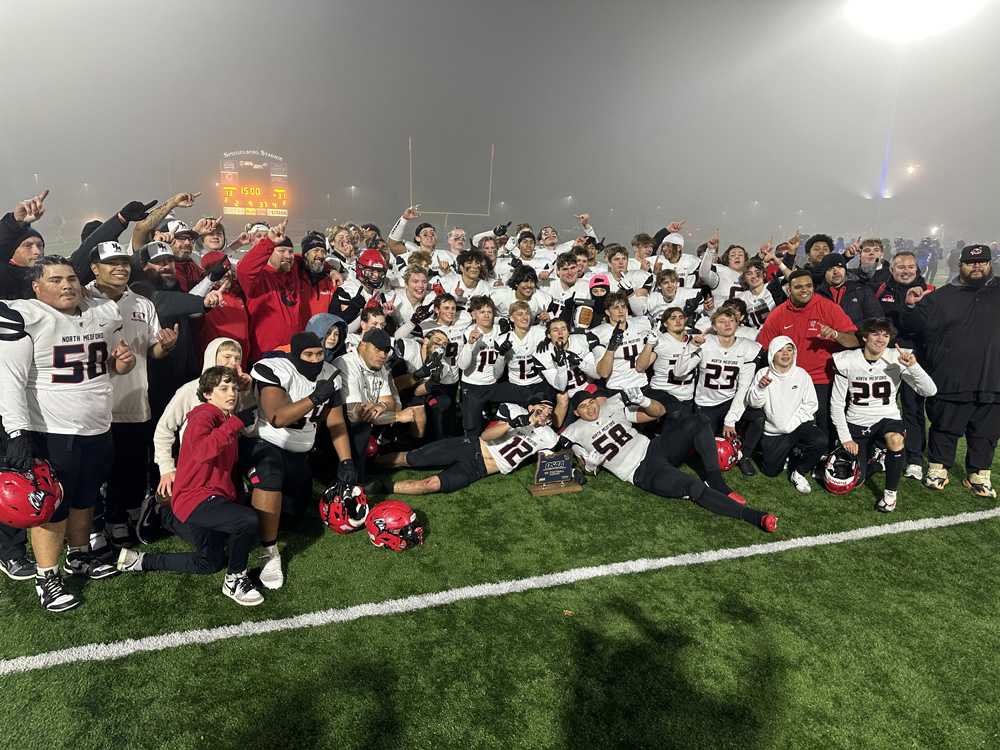 North Medford outscored South edford, 24-6, in the second half to win a 6A championship on a cloudy evening in Medford