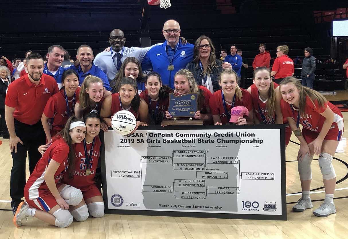 La Salle Prep poses with the tournament bracket.